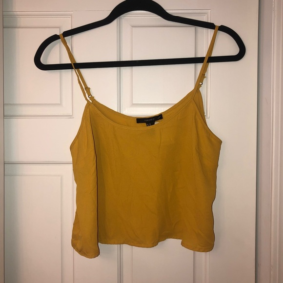 𝐘𝐄𝐋𝐋𝐎𝐖 𝐂𝐑𝐎𝐏𝐏𝐄𝐃 𝐓𝐀𝐍𝐊 - Picture 2 of 5